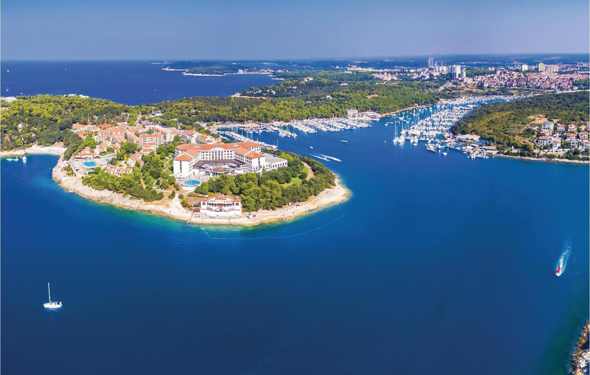 Awesome Apartment In Pula With Wifi Eksteriør billede